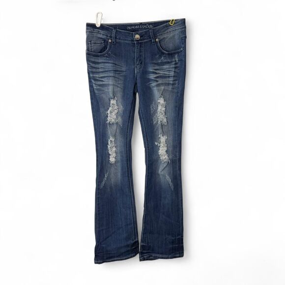 Almost Famous Jeans with Distressing Women’s Size 7 - Picture 1 of 7